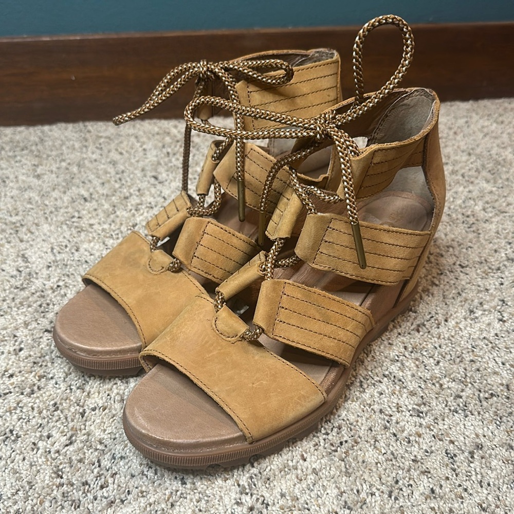 SOREL Joanie™ IV Lace Wedge Sandals